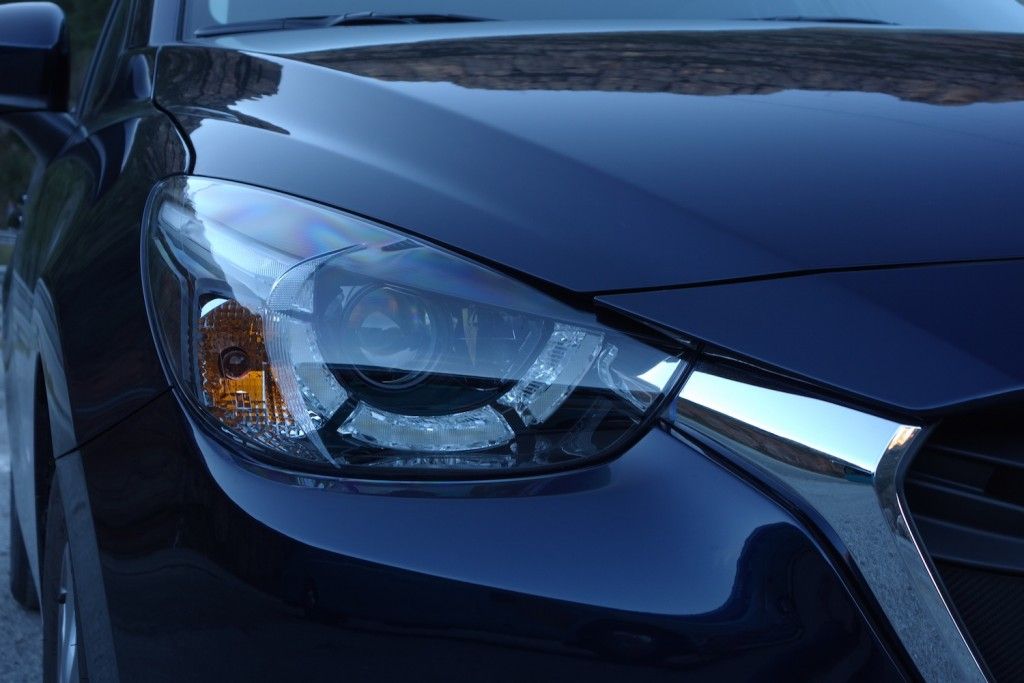 Mazda 2 2015 Frontscheinwerfer Mitternachtsblau LED-Scheinwerfer