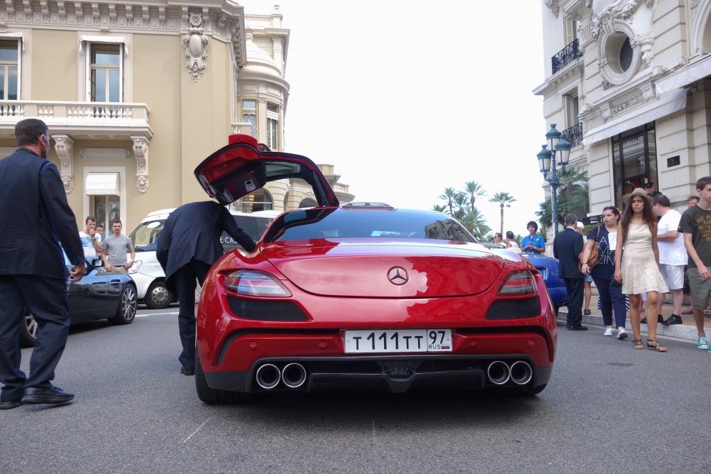 Mercedes SLS FabDesign beim Casino Monte Carlo