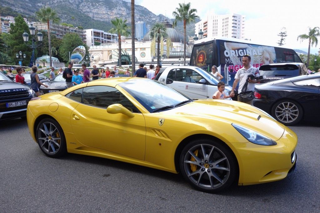 Ferrari beim beim Casino Monte Carlo