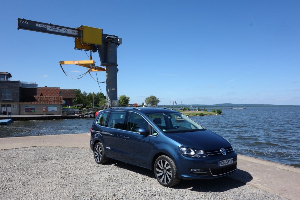 VW Sharan 2015 Front seitlich