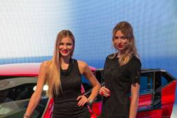 IAA 2015: Die schönsten Messegirls - Deine Favoritin? 9 der-Autotester