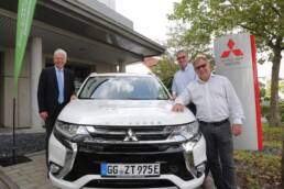Mitsubishi unterstützt „eKommunal“ mit drei Plug-in Hybrid Outlander 6 der-Autotester