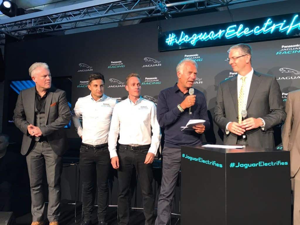 Formel 1-Experte Christian Danner (2. von rechts)
