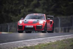 Porsche 911 GT2 RS rast in 6:40 Minuten über die Nordschleife 5 der-Autotester