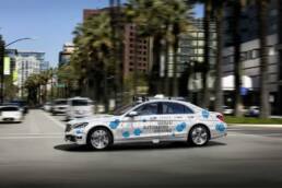 Daimler und Bosch wollen fahrerloser Mitfahrservice testen 9 Daimler und Bosch wollen mit der Mercedes-Benz S-Klasse im kalifornischen San José einen vollautomatisierten und fahrerlosen Mitfahrservice testen.