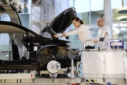 Für 390 Euro können Käufer ihren E-Golf in der Gläsernen Manufaktur in Dresden mit bauen 7 Für 390 Euro können Käufer ihren E-Golf in der Gläsernen Manufaktur in Dresden mit bauen