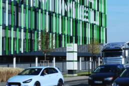 MANN+HUMMEL haben Technik zur NO2-Senkung an vielbefahrenen Straßen