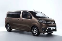 Crosscamp-Ausbau im Toyota Proace Verso.