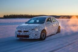 Im winterlichen Lappland muss der neue Opel Corsa - noch im Erlkönig-Tarnkleid - zeigen, was er kann.