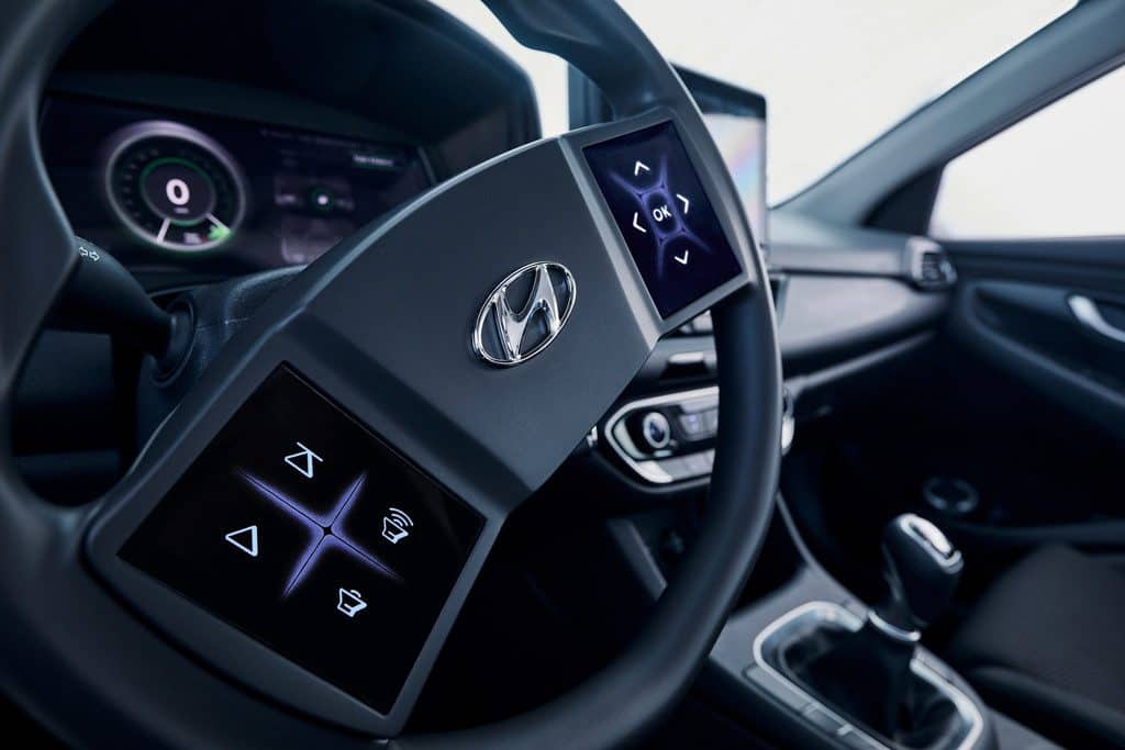 Hyundai hat seine Idee eines virtuellen Cockpits in einen i30 implantiert.