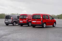 Nissan NV250 Kastenwagen L2 (links) mit NV250 Kastenwagen L1 (Mitte) und NV250 Kombi L1 (rechts)