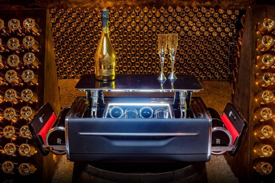 Champagnertruhe von Rolls-Royce.