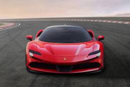 SF 90 Stradale: Ferrari mit Steckdose mobilisiert 1000 PS 11 SF 90 Stradale