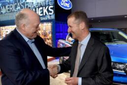 Ford und VW gehen gemeinsam autonome Wege 11 Von links: Jim Hacket und Herbert Diess auf der NAIAS 2018.