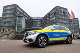 Mit der Brennstoffzelle auf Streife 8 Mercedes-Benz GLC F-Cell Funkstreifenwagen.