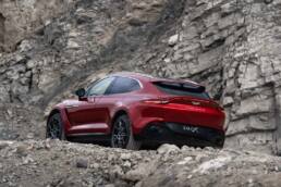 Aston Martin DBX.