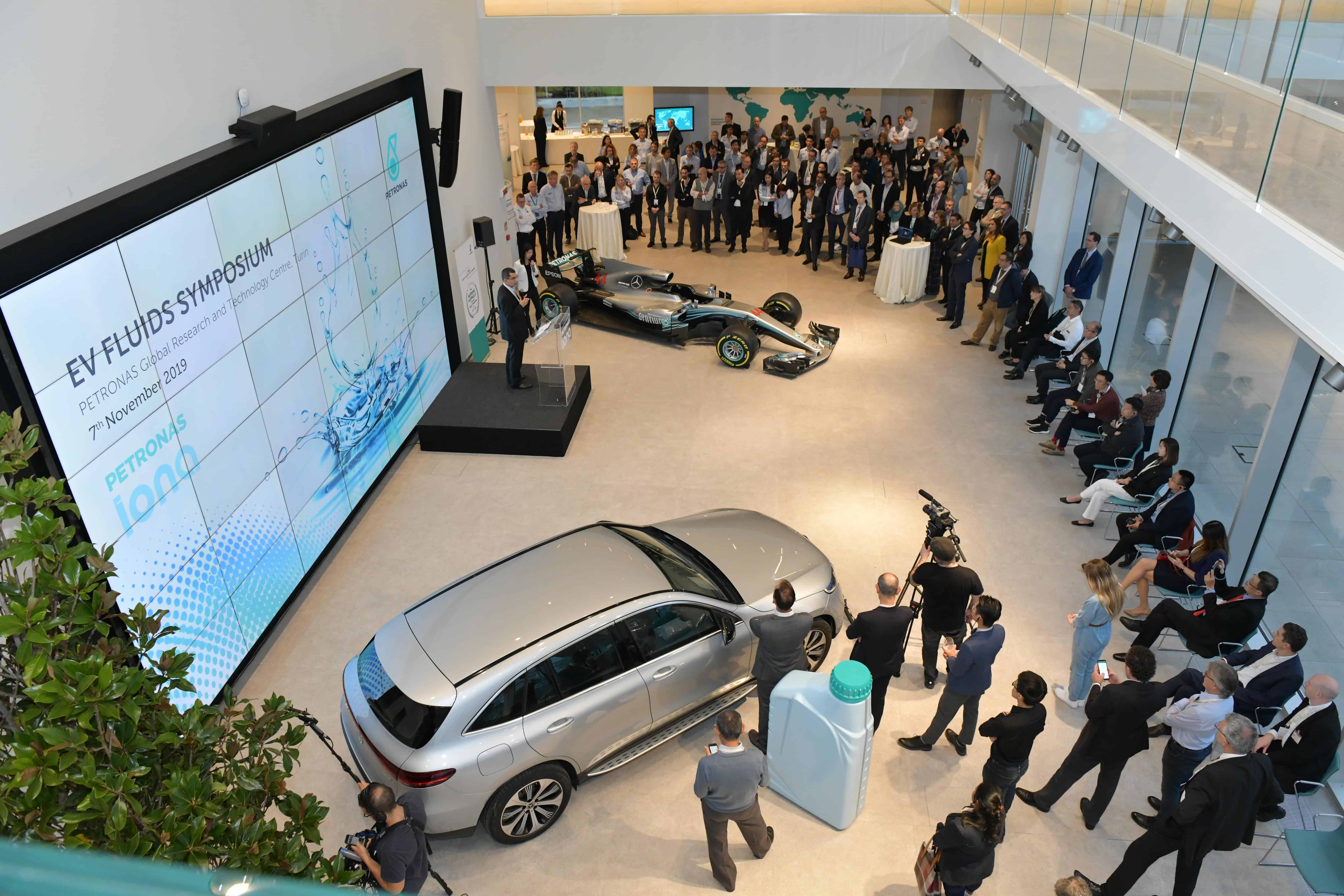 Petronas: Symposium für Elektrofahrzeuge in Turin