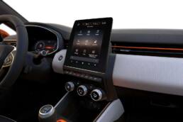 Renault bringt das Online-Multimediasystem 