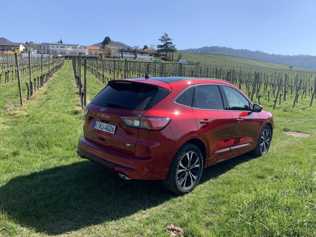 Neuer Ford Kuga 2.0 EcoBlue Hybrid (150 PS)