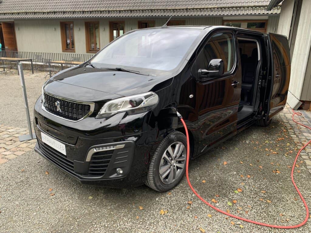 Peugeot e-Traveller (136 PS) - Neuer Elektro-Van mit 330 km Reichweite
