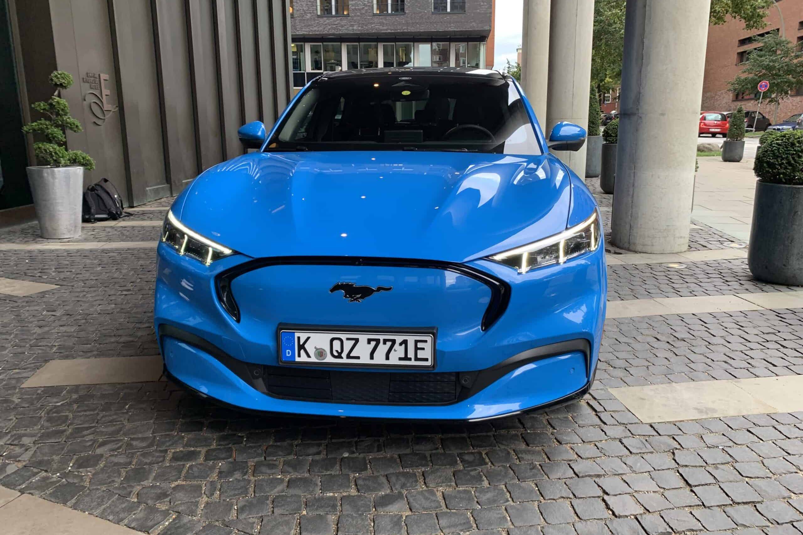 Ford Mustang Mach-E: Erste Fahrt mit dem Elektro-Crossover durch Hamburg
