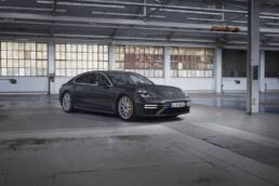 Porsche Panamera bekommt 700 PS 26 Porsche Panamera