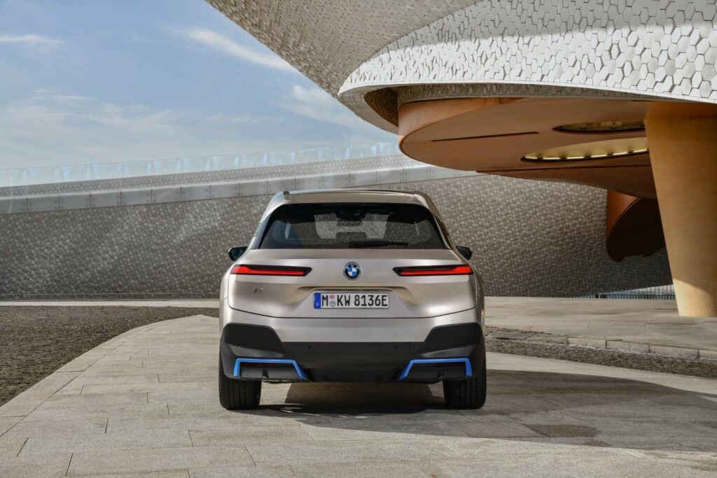 Weiterer Stromschlag aus Bayern - Neuer BMW iX