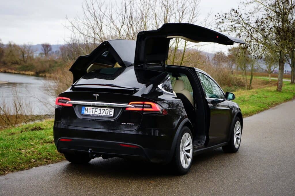 Tesla legt nach: Facelift und über 1000 PS für die Modelle S und X