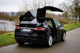 Tesla legt nach: Facelift und über 1000 PS für die Modelle S und X 52 Tesla legt nach: Facelift und über 1000 PS für die Modelle S und X