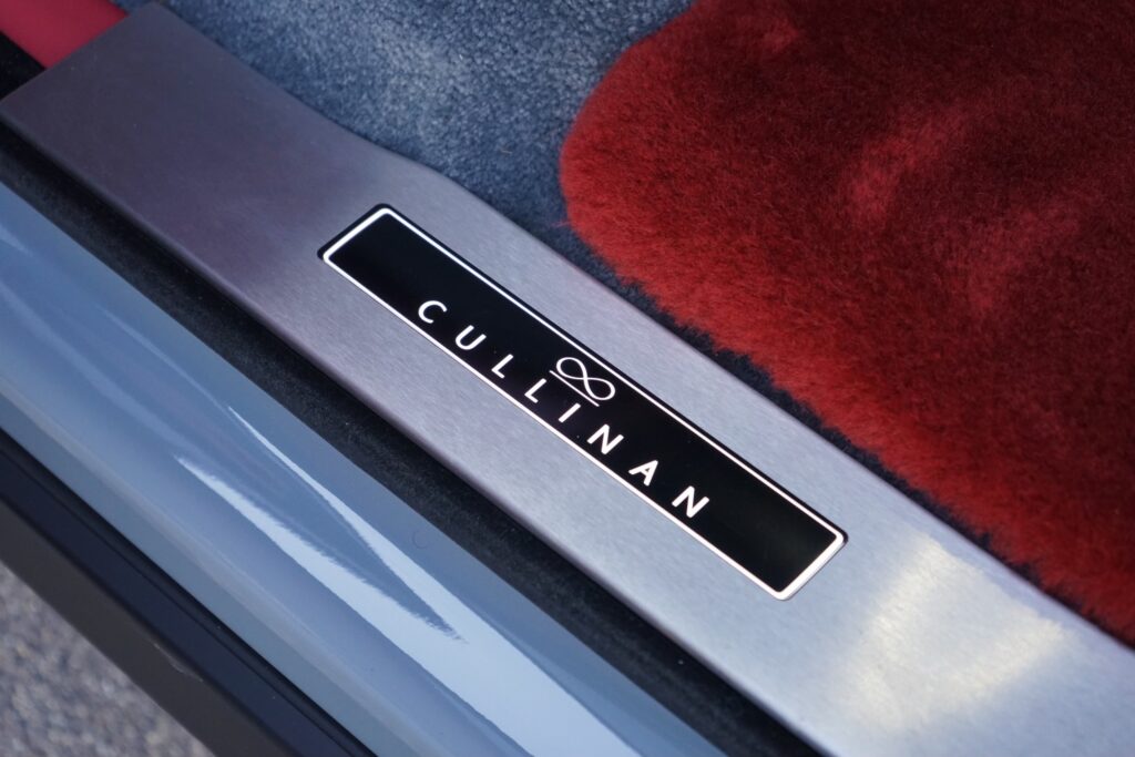 Rolls Royce Cullinan Black Badge (2021)