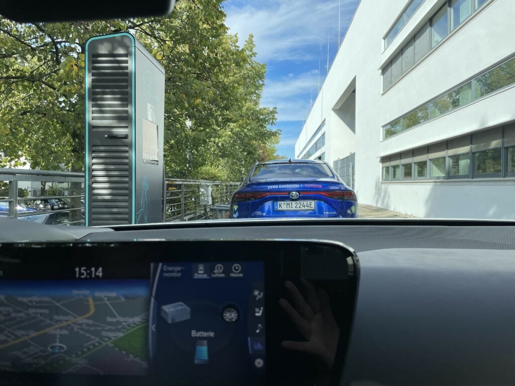 Toyota Mirai mit H2-Antrieb 