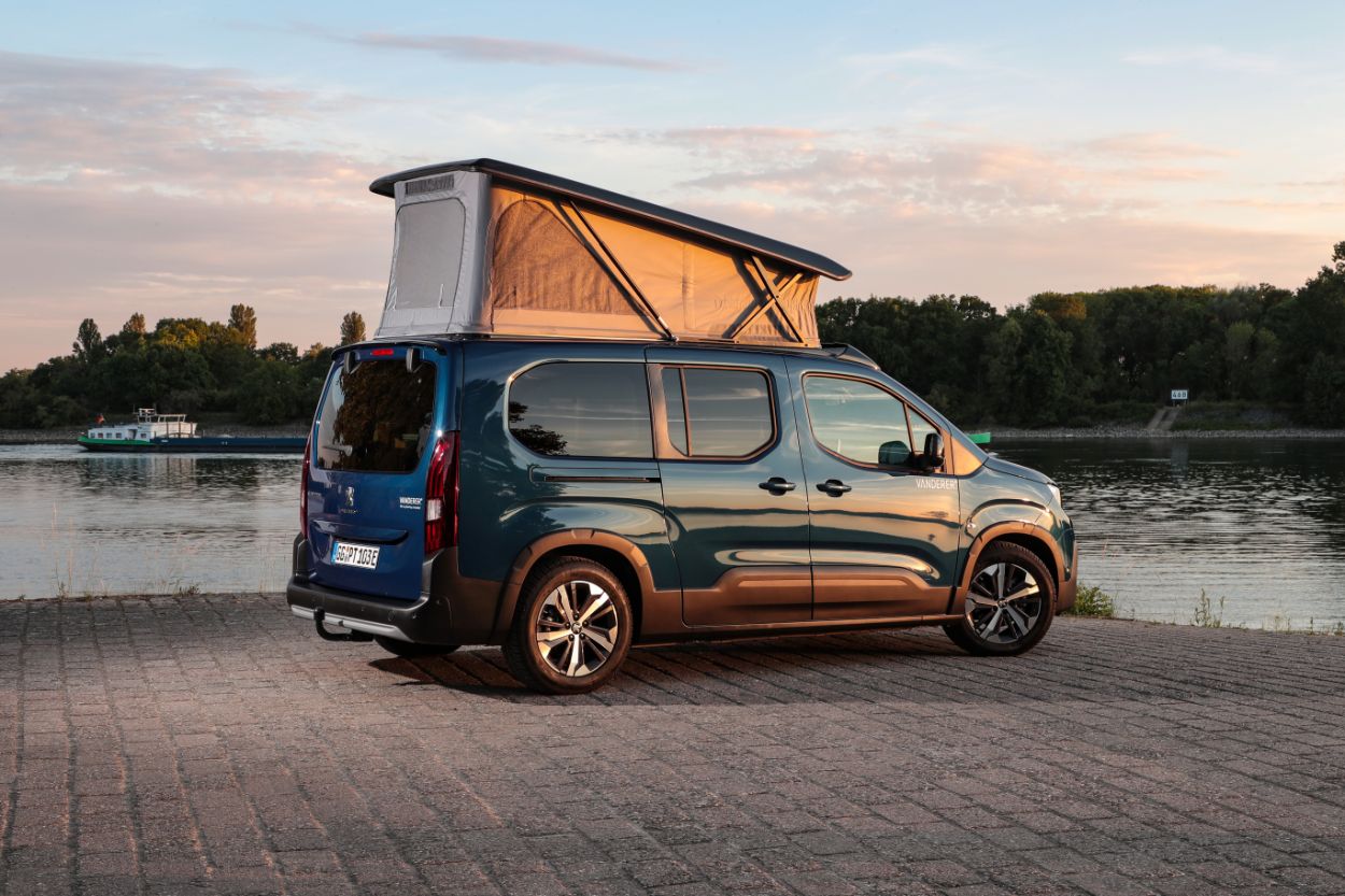 Neuer Peugeot e-Rifter Vanderer für Camping