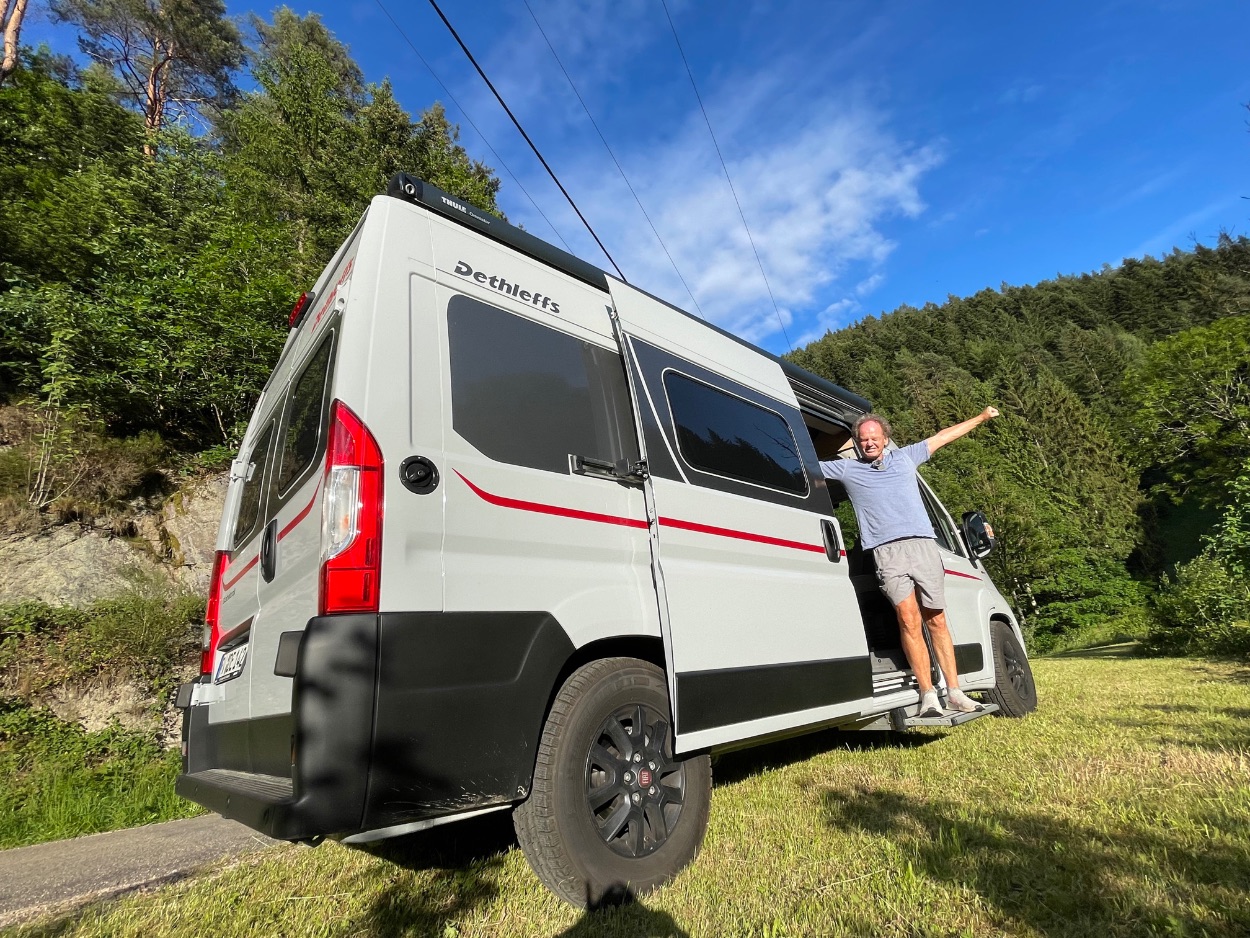 Dethleffs Globetrail (2022) - Bezahlbarer Campervan auf Fiat Ducato , Friedbert Weizenecker