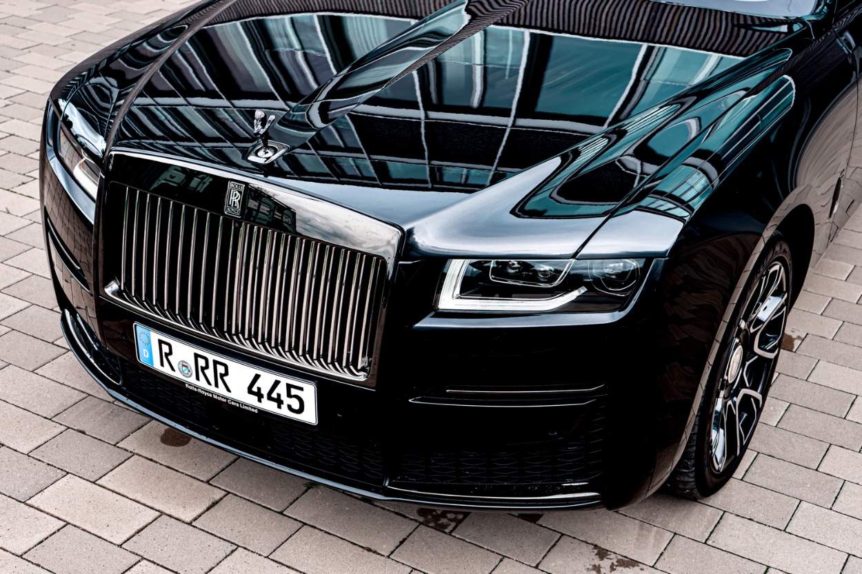 Rolls Royce Ghost Black Badge   Das 20 PS Luxus Batmobil