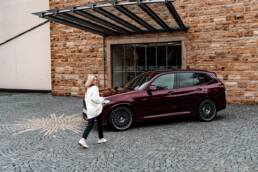 Die meisten E-Autos gehen nach England, die meisten Verbrenner nach China