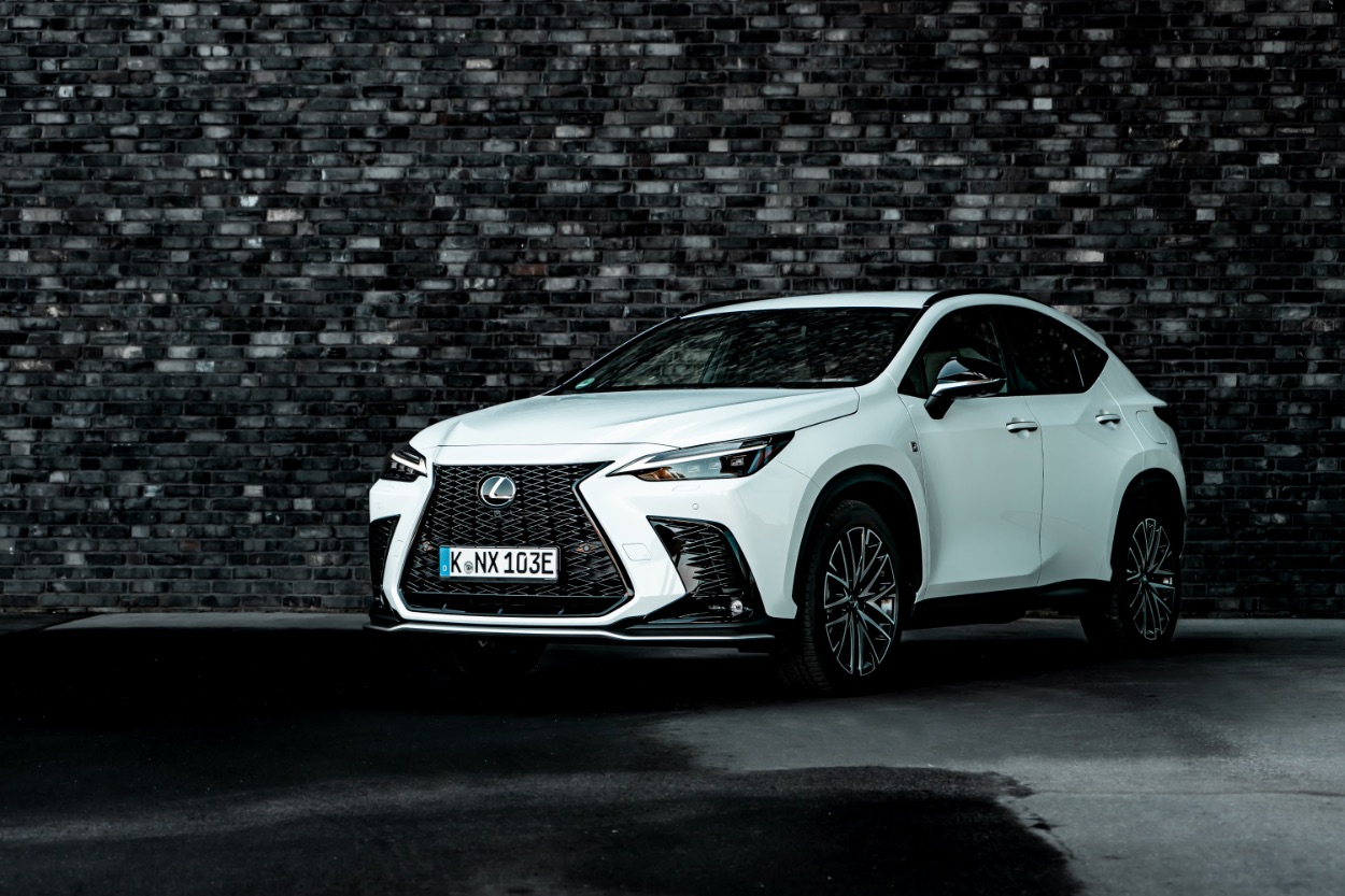 LEXUS NX 450h+ 2023