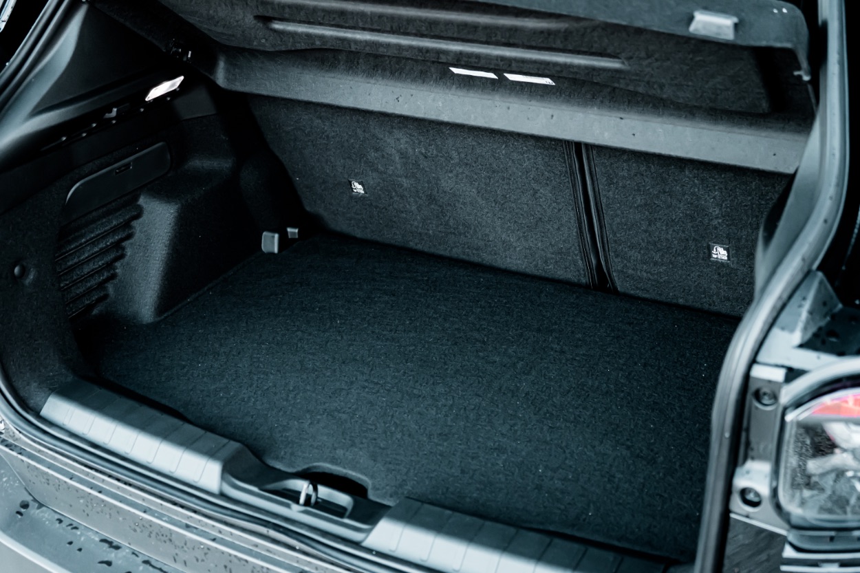 jeep-avenger-kompakt-suv-mit-beeindruckender-ladeleistung
