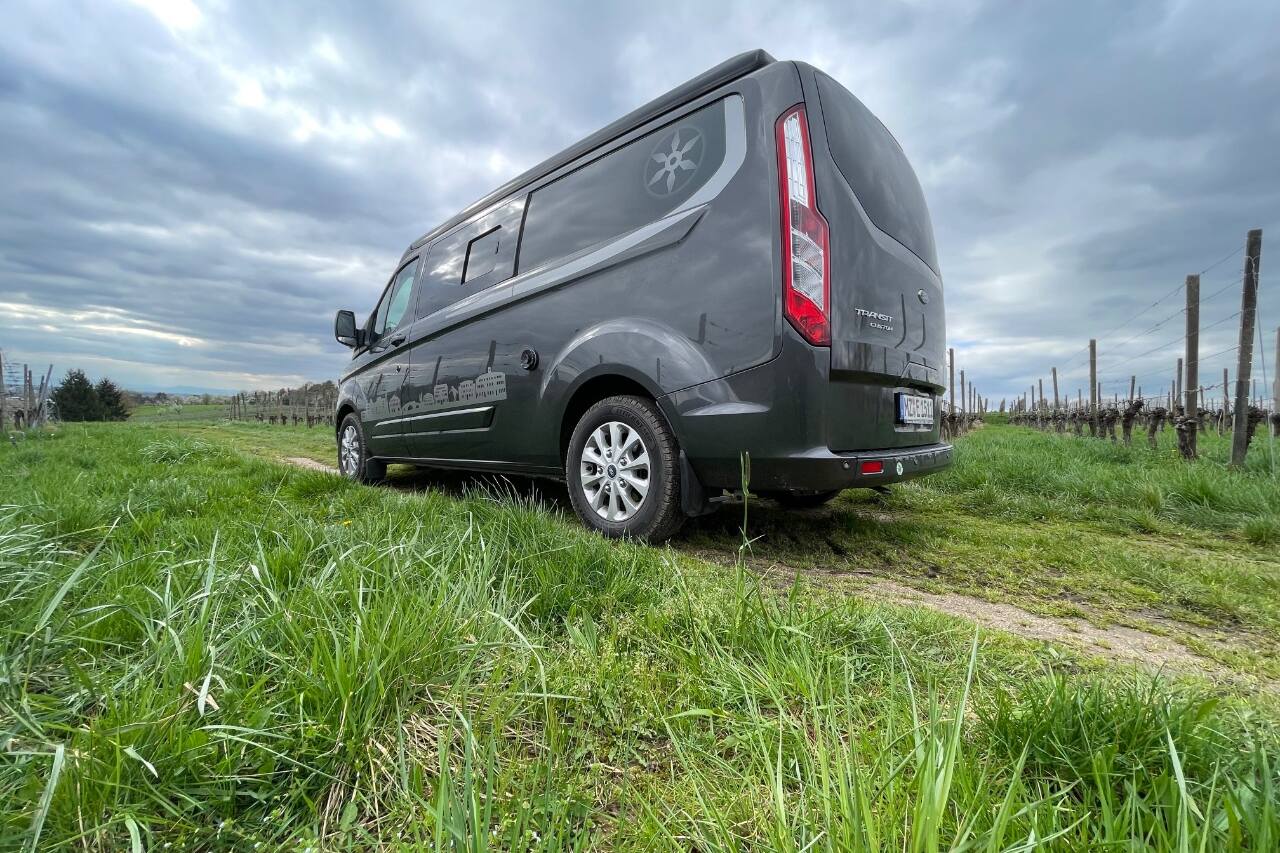 Worauf beim Wintercamping geachtet werden sollte 2 Karmann Duncan 545 - Neuer Mini-Van mit Heckküche und Bad auf Ford-Basis