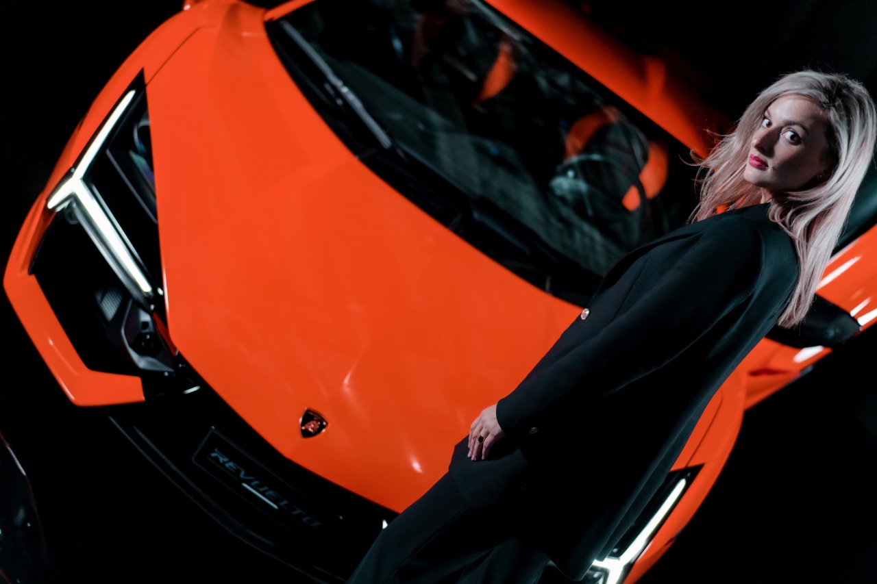 Lamborghini Revuelto und NinaCarMaria