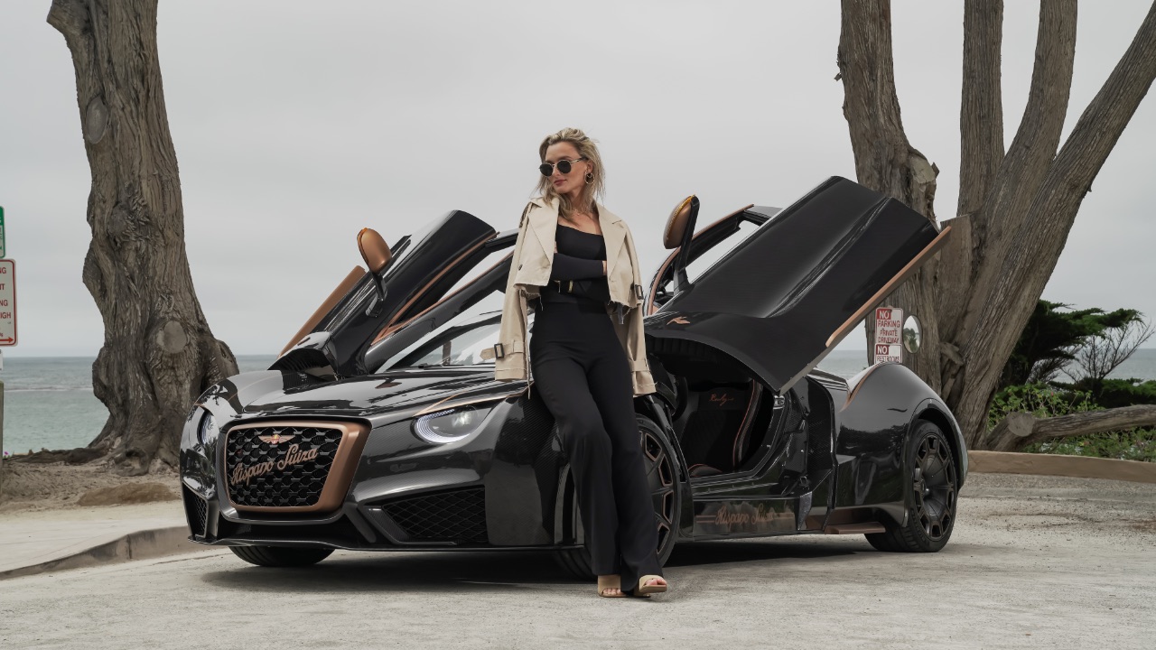 Nina im Hispano Suiza bei der Monterey Car Week