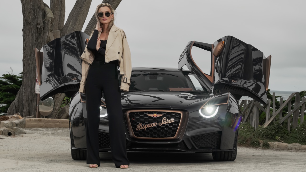 Nina im Hispano Suiza bei der Monterey Car Week