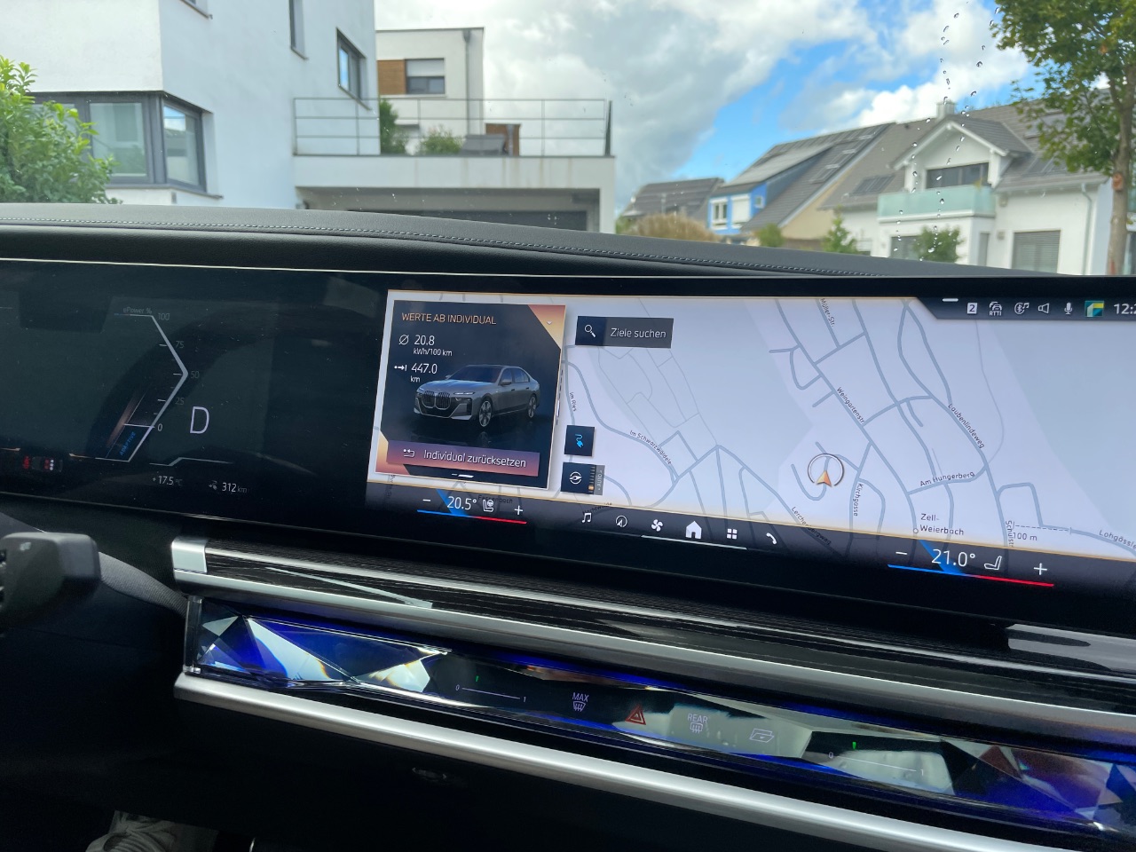 BMW i7 Display