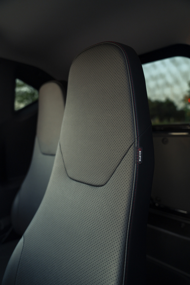 Nissan Silence S04 L6e Unico